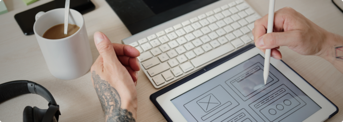 co daje dedykowany projekt strony internetowej