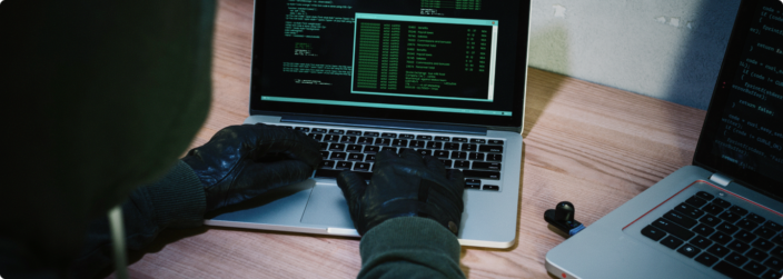 Jak dochodzi do infekcji WordPress? Najczestsze przyczyny wlaman i bledy ktore je umozliwiaja